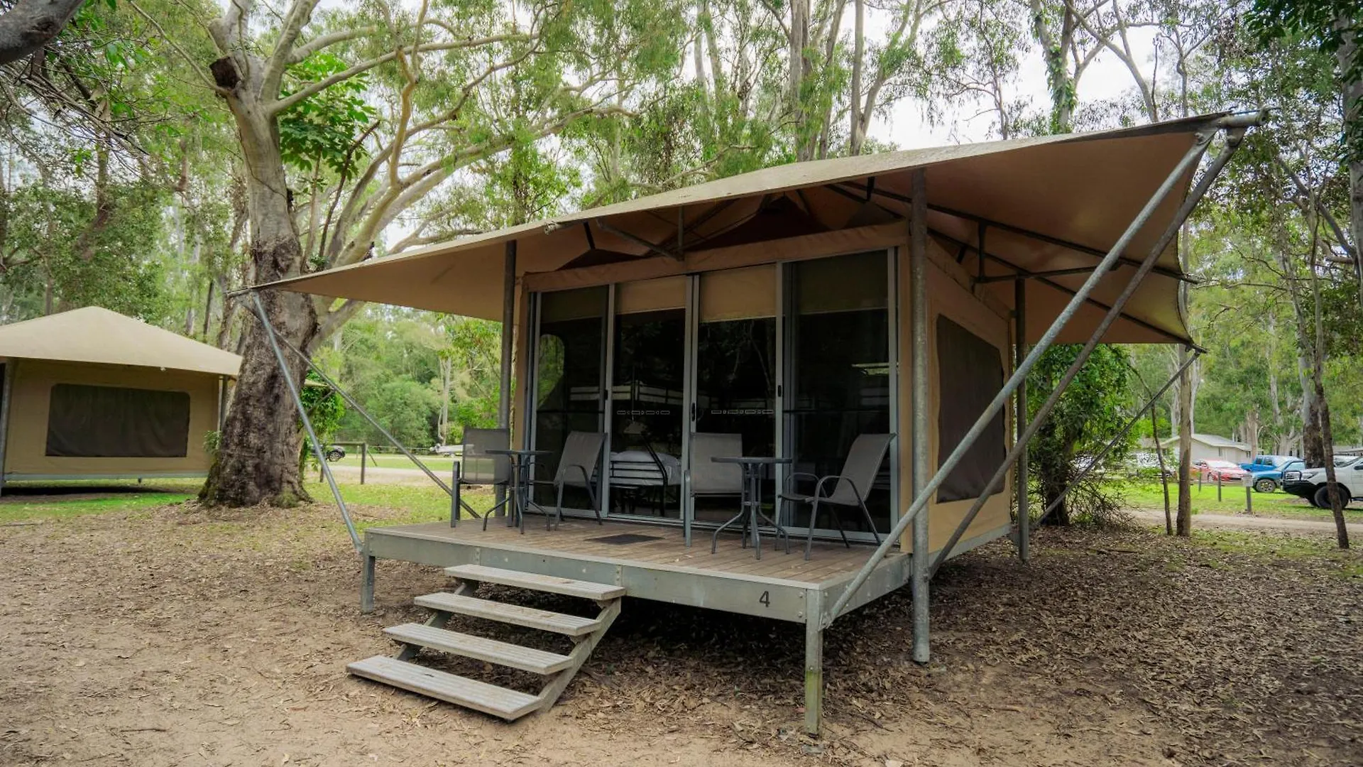 Kangarooms Noosa Everglades Cootharaba Hostel